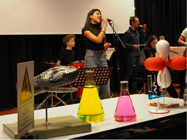 Science Slam – Wissenschaft humorvoll präsentiert