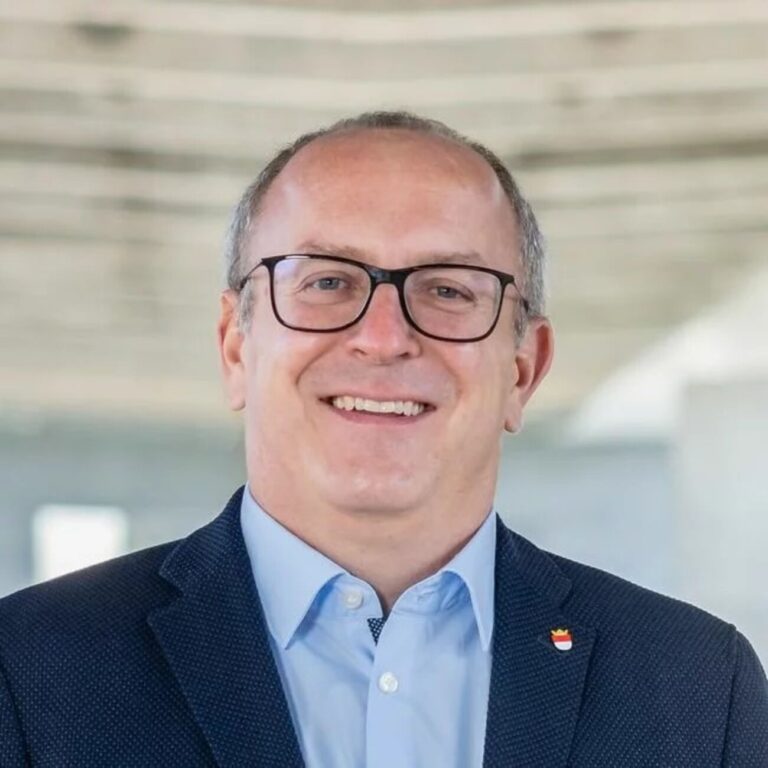 csm_lupi_marco_portrait_a84956cd7e-161163dc3dbc832g3c935d582a8c9d59@2x(1)